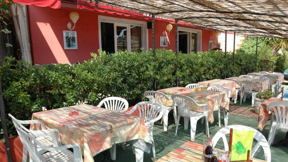 Hotel Residence San Pieru Tarcu Luaran gambar
